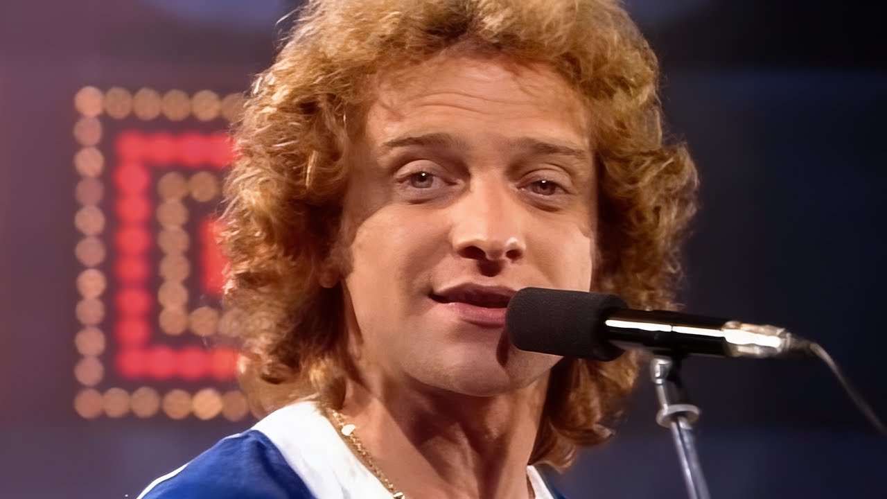Foreigner - Urgent (Official Music Video) - YouTube