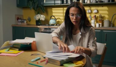 2 'Messy Habits' That Actually Boost Productivity, By A Psychologist