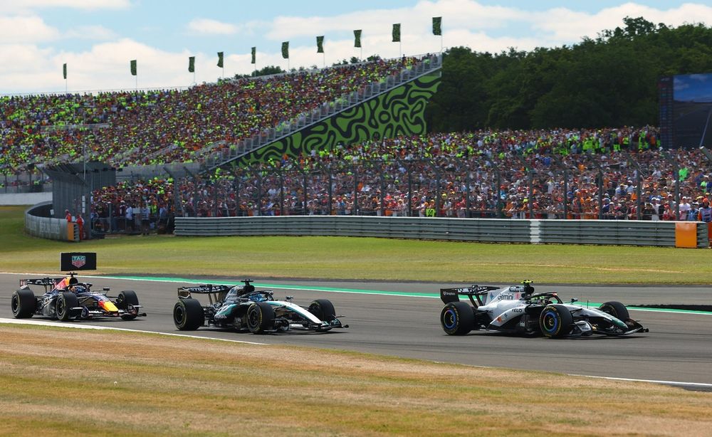 Verstappen battled for third in the sprint, but soon lost out to Norris and Russell