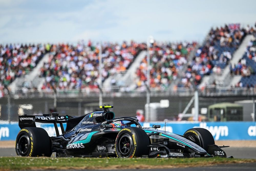 A loose wheel guard was involved in Antonelli's sudden inability to steer his Mercedes