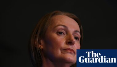 Telstra CEO ‘deeply sorry’ for outage and admits risk of time-keeping failure was known | Telstra