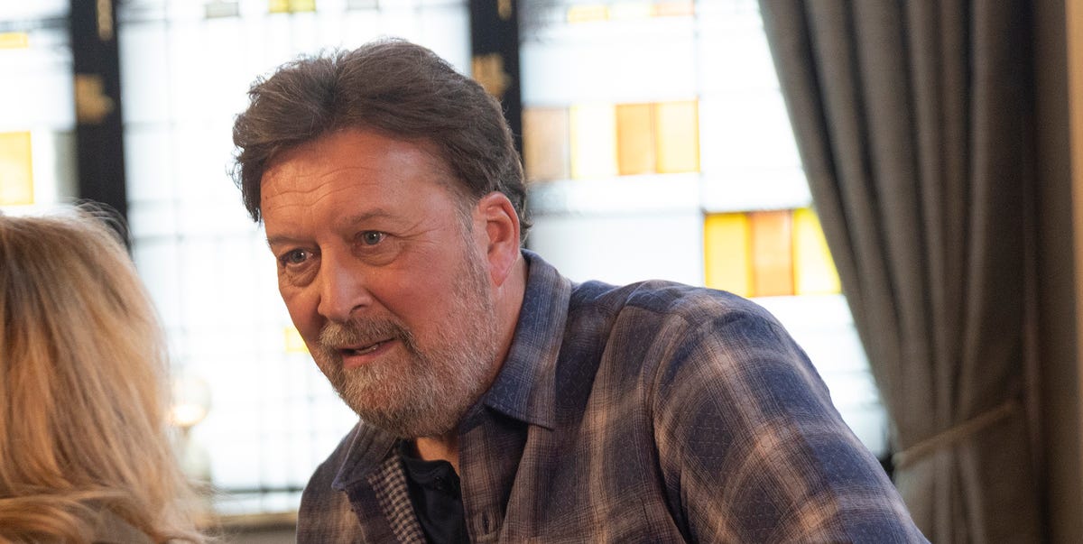 Coronation Street newcomer Ross threatens Cassie in new showdown