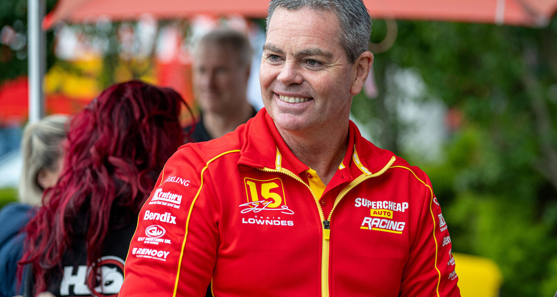 Craig Lowndes lands left-field drive