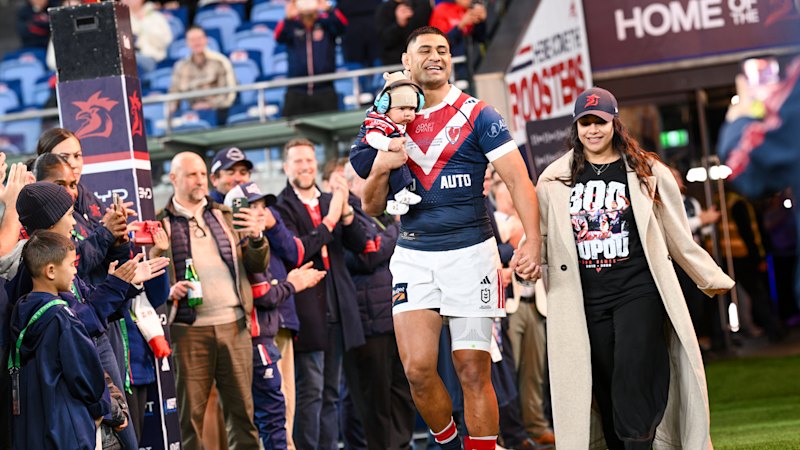 NRL LIVE: Nawaqanitawase magic gives Roosters lead in Tupou’s 300th