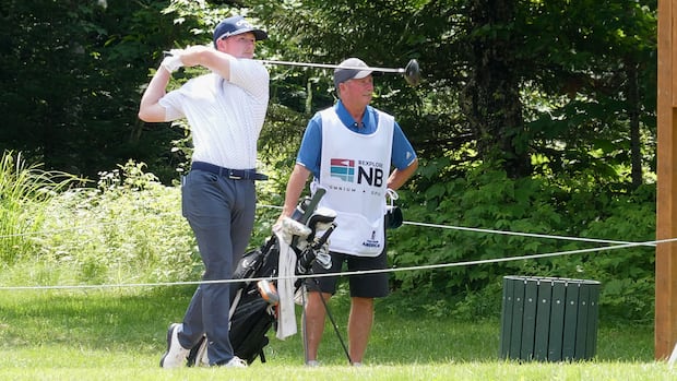 N.B. golf amateur tees off in first pro tournament, caddied by Canadian champion dad
