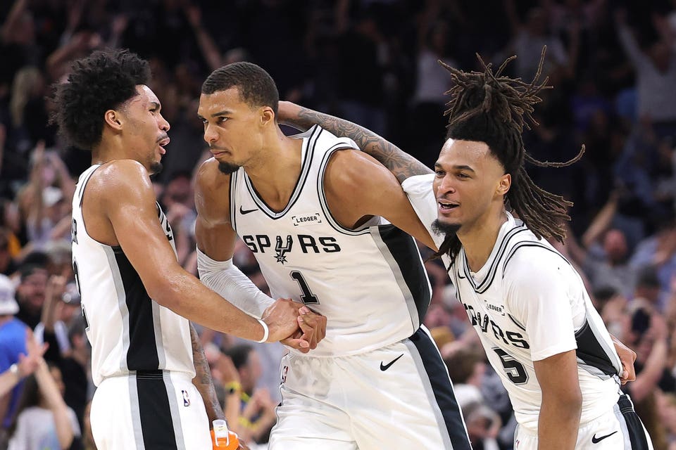 Oklahoma City Thunder v San Antonio Spurs - Game Four