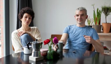 3 Quiet Signs Your Partner Chooses You Every Day, By A Psychologist