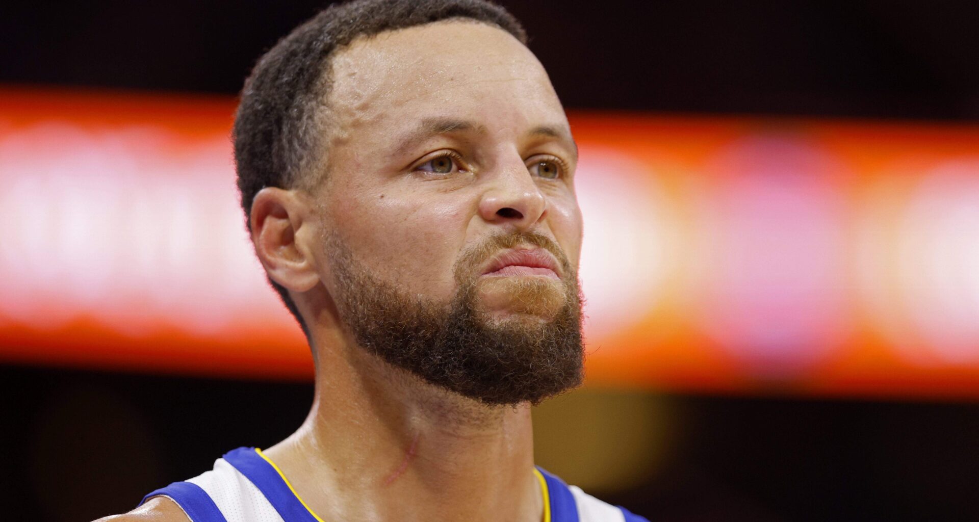 Warriors' Stephen Curry Gives Key Update on Concerning Knee Injury