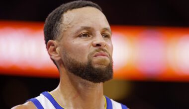 Warriors' Stephen Curry Gives Key Update on Concerning Knee Injury