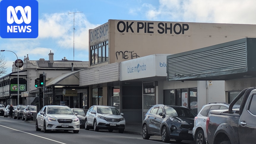 Mount Gambier man admits to indecent behaviour at third shop in April