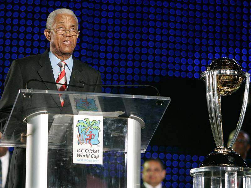 Sir Garfield Sobers speaks during the opening ceremony of the ICC World Cup in Jamaica in 2007. Photo: AP PHOTO