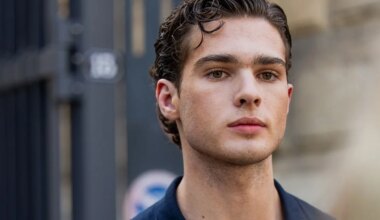 Fitness influencer reveals teen testosterone use on Hannity podcast