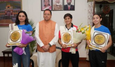 CM Pushkar Singh Dhami felicitates Nikita Chand, Kajal Farswan, Aarti Dhariyal for boxing medals