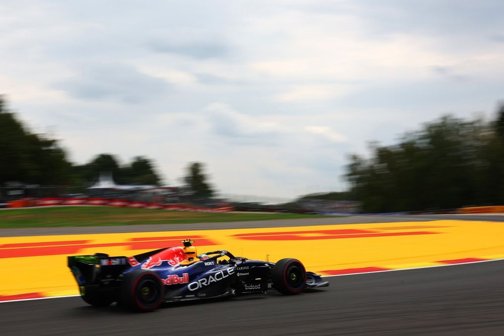 Isack Hadjar attempted to tow his Red Bull team-mate in qualifying  