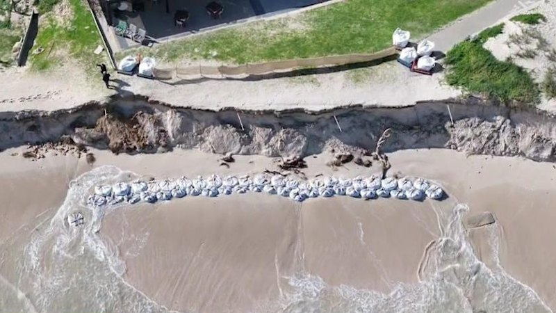 Lancelin coastal erosion: Residents rally in Perth to demand urgent government action on crisis
