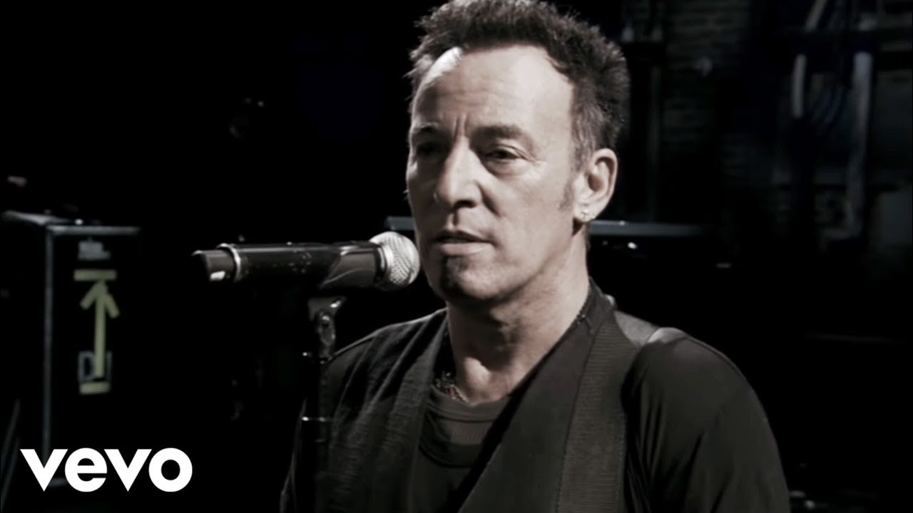 Bruce Springsteen & The E Street Band - Racing in the Street (Live at The Paramount Theatre 2009) - YouTube