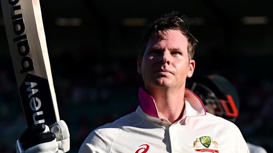 Steve Smith walks off the SCG.