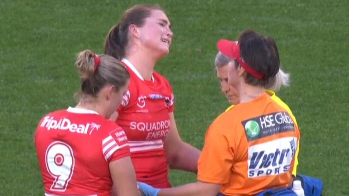 NRLW 2026: Madison Mulhall in tears after crushing injury blow; Bulldogs beat Dragons | Video
