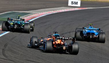F1 news: Carlos Sainz blames blue flag failure for Oscar Piastri clash