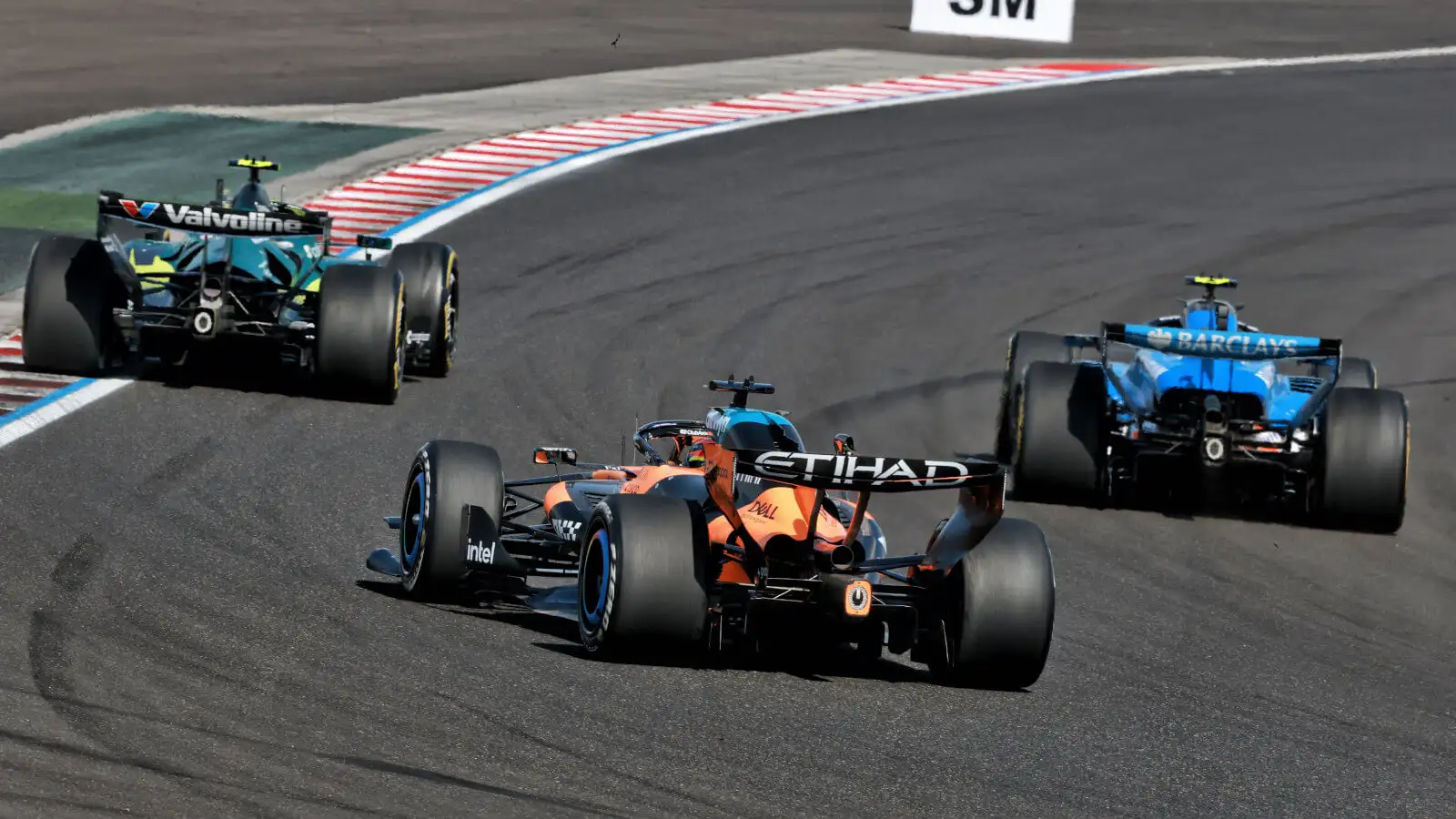 Carlos Sainz 'should be punished for next race' for Oscar Piastri clash