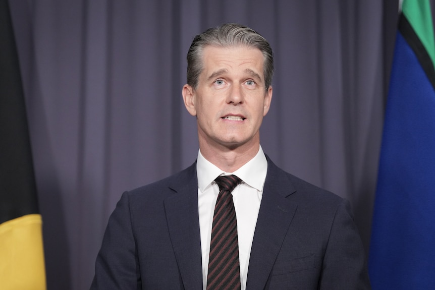 Andrew Charlton