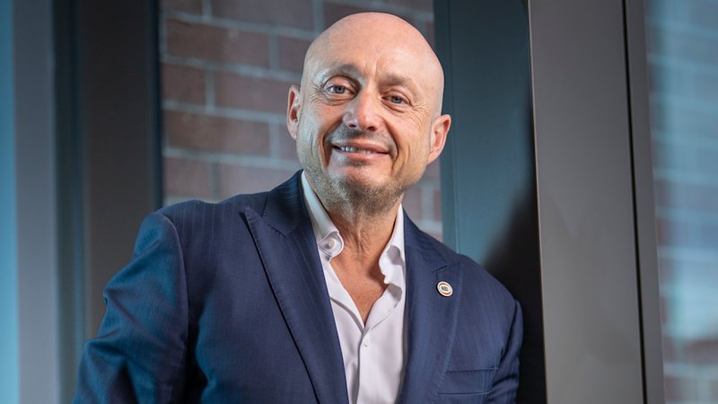 Basketball feud escalates as NBL clubs seek $1.5 million in repayments from the Larry Kestelman-led league, return to FIBA
