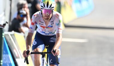 'Top Team Takes the Lead in the Tour de France Top 10 Sensation'