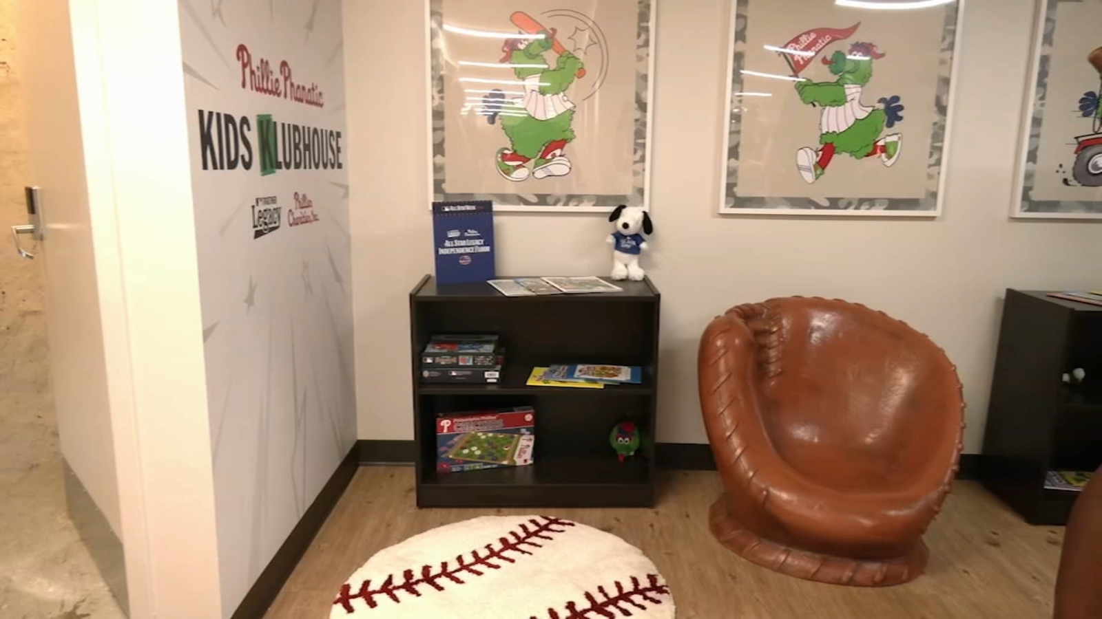 MLB, Phillies Charities unveil renovated 'Independence Floor' for veterans in Old City