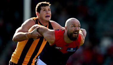 Final teams in for Hawks-Demons, Giants-Dockers. Follow LIVE