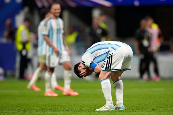 Messi was overcome with emotion at the end of the match.