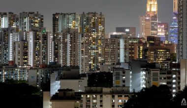 CNA Explains: Electricity tariffs are at a record high. Should you lock in a fixed-price plan now?