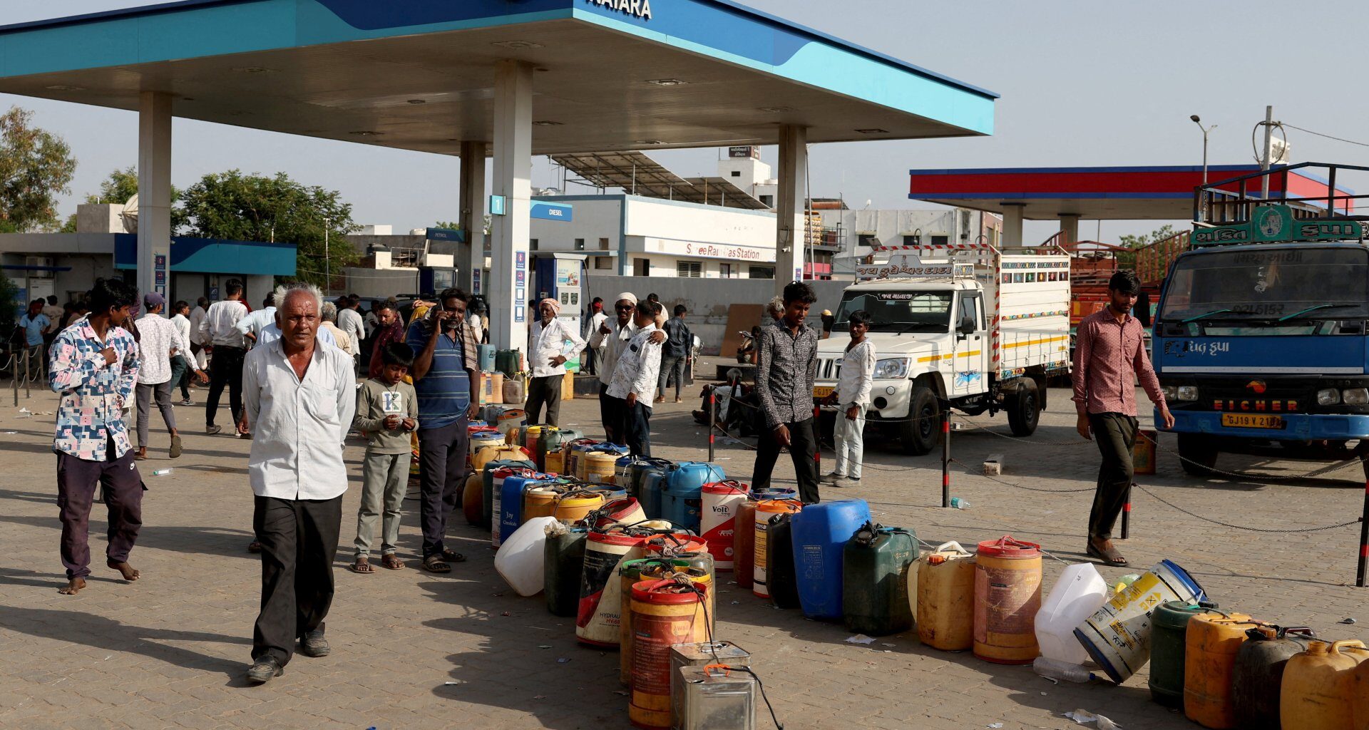 Oil prices hit 1-month high as US-Iran attacks dim Strait of Hormuz outlook | Oil and Gas News