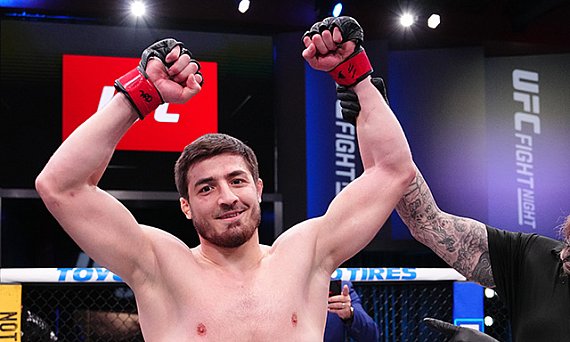 Undefeated UFC fighter Abdul-Rakhman Yakhyaev responds to MrBeast lookalike claims