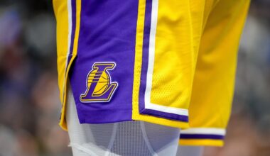 Lakers Announce New Jersey Patch Sponsor in Photo, Latest NBA Rumors on Contract Value