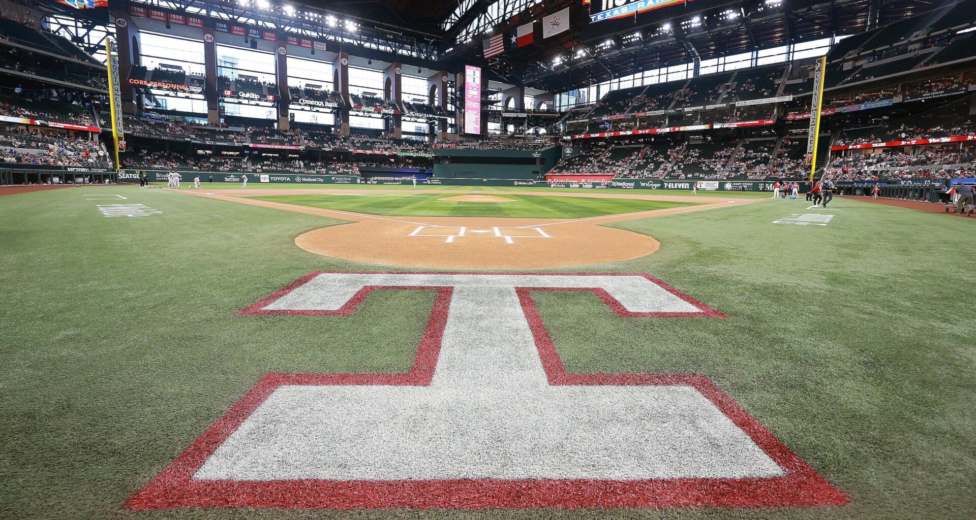 MLB's Rangers Share Video of World's Largest Glass of Beer Setting New Record on July 4