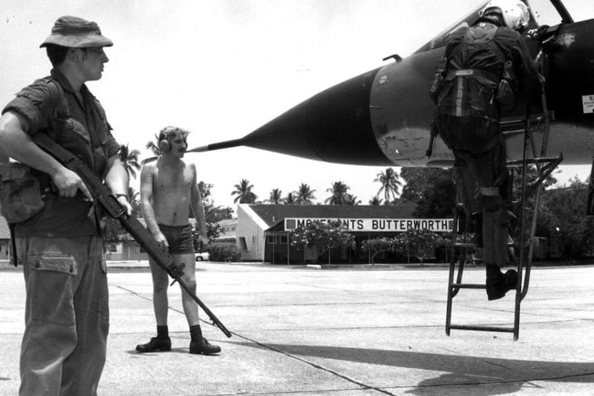 SC troops and planes