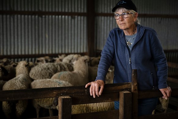 Farmer Jayne Bates says community support for feral cat eradication on Kangaroo Island is high.