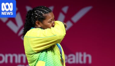 Australian weightlifter Eileen Cikamatana claims emotional Commonwealth Games gold after Olympics heartbreak