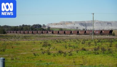 Runaway coal train travelled several kilometres unmanned in the NSW Hunter Valley