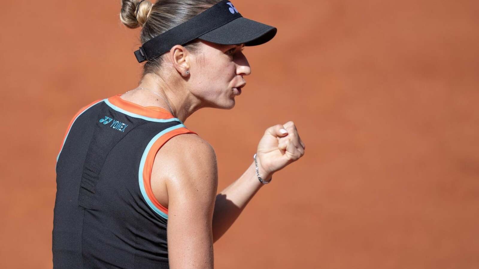 WTA roundup: Anna Bondar goes overtime, reaches Hamburg final