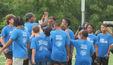 Former Mauldin standout, current NFL player Dru Phillips gives back to Greenville