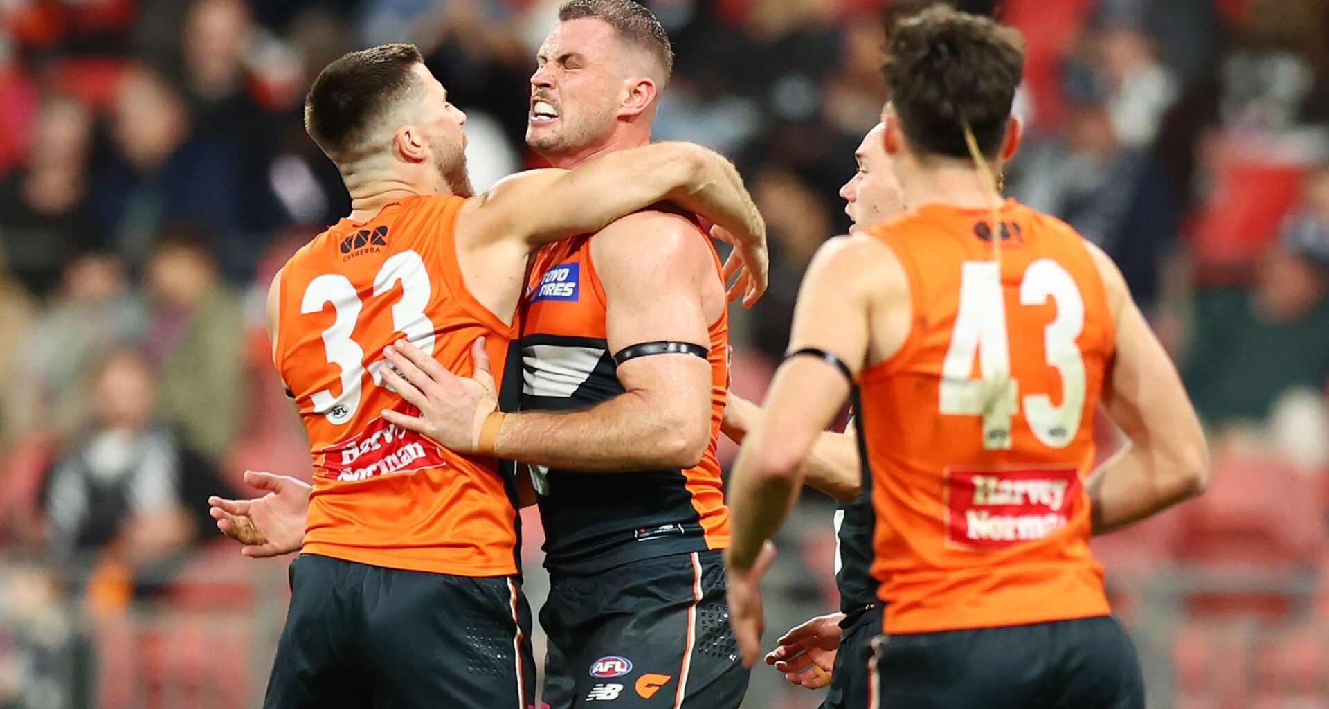 Injuries everywhere as Giants reel in huge deficit to continue domination of Cats