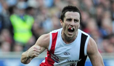 Stephen Milne pulled from AFL Legends game over past assault charge