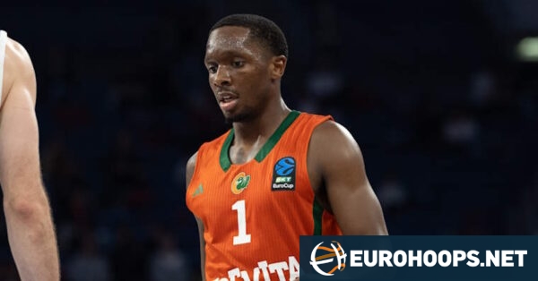 Umoja Gibson joins Barcelona on a two-year deal