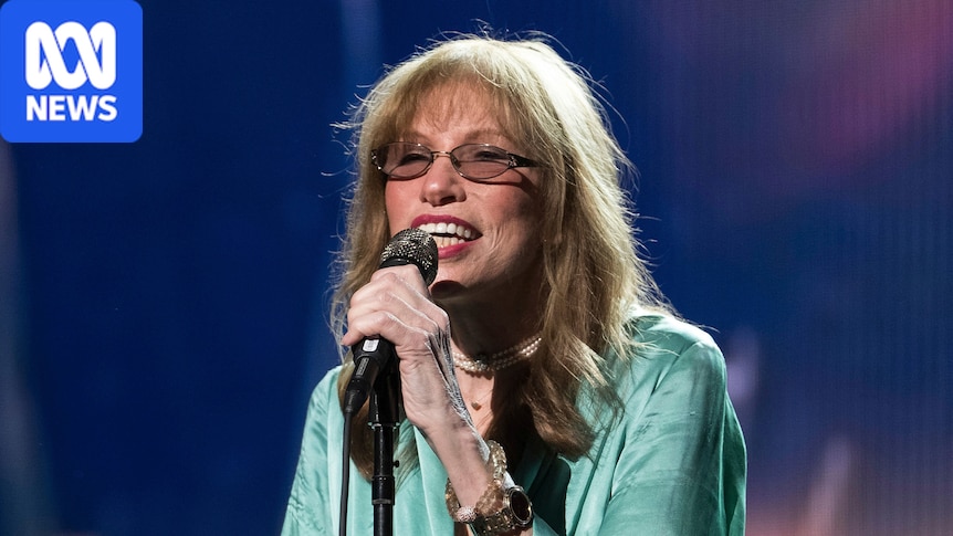 Carly Simon diagnosed with Parkinson's deisease and releasing new album