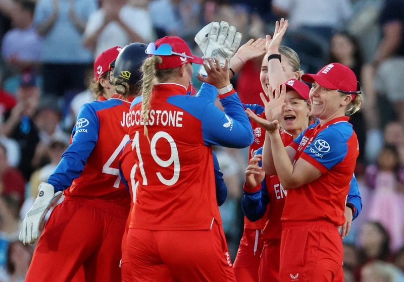 Cricket: Cricket-England to face Australia in women's T20 World Cup final