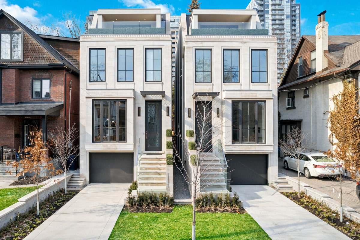 Architect-designed Toronto home sells $267,000 below 2022 purchase price