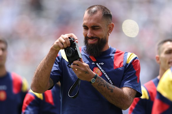 Spanish player Borja Iglesias said he would shake Trump’s hand to avoid jail.