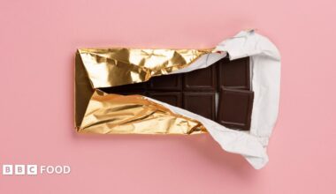 Dark chocolate bar in a gold wrapper