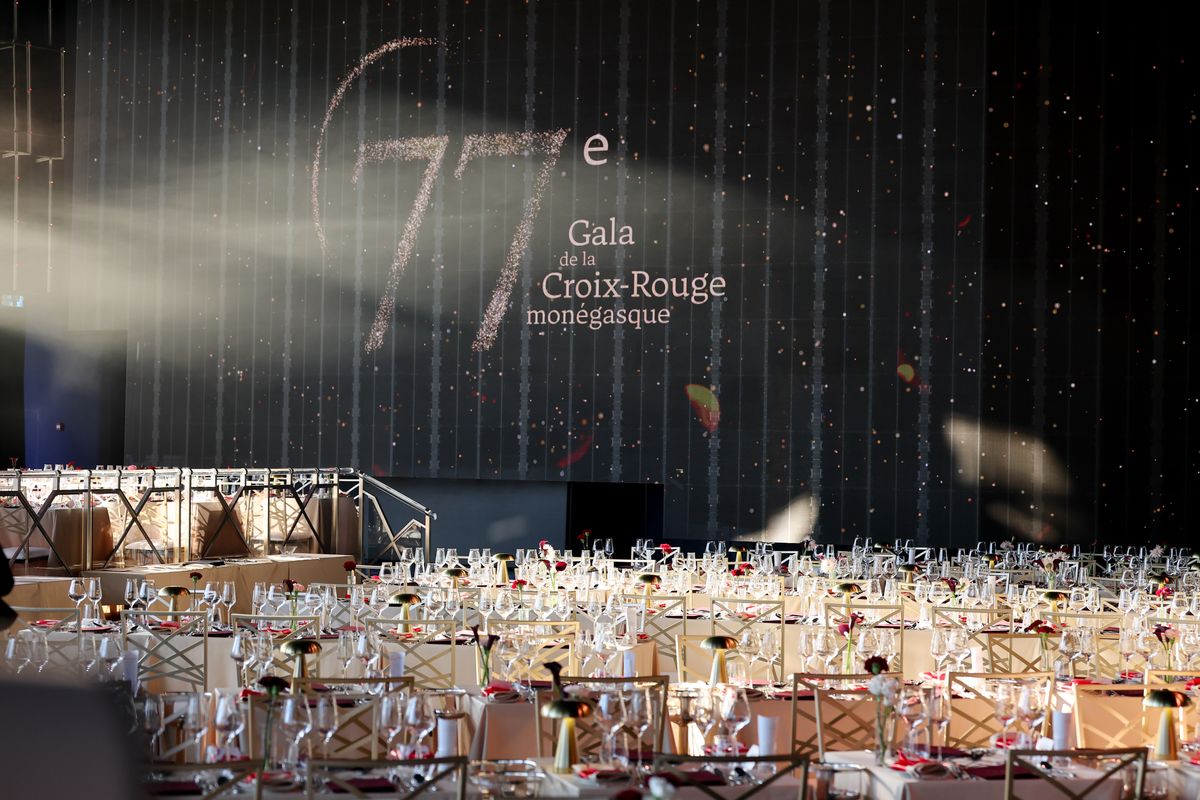 Guests enjoy dinner prepared by chef Marcel Ravin and dessert created by pastry chef Cédric Grolet.